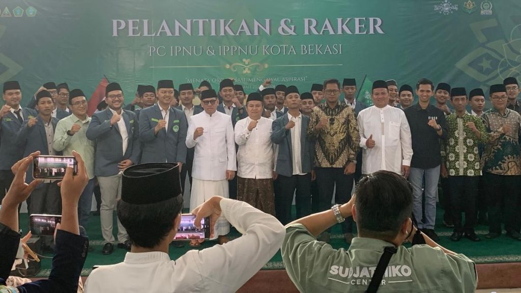 Pesan Abah Rois di Pelantikan IPNU-IPPNU Kota Bekasi: Kuasai Teknologi, Jaga Akhlaqul Karimah